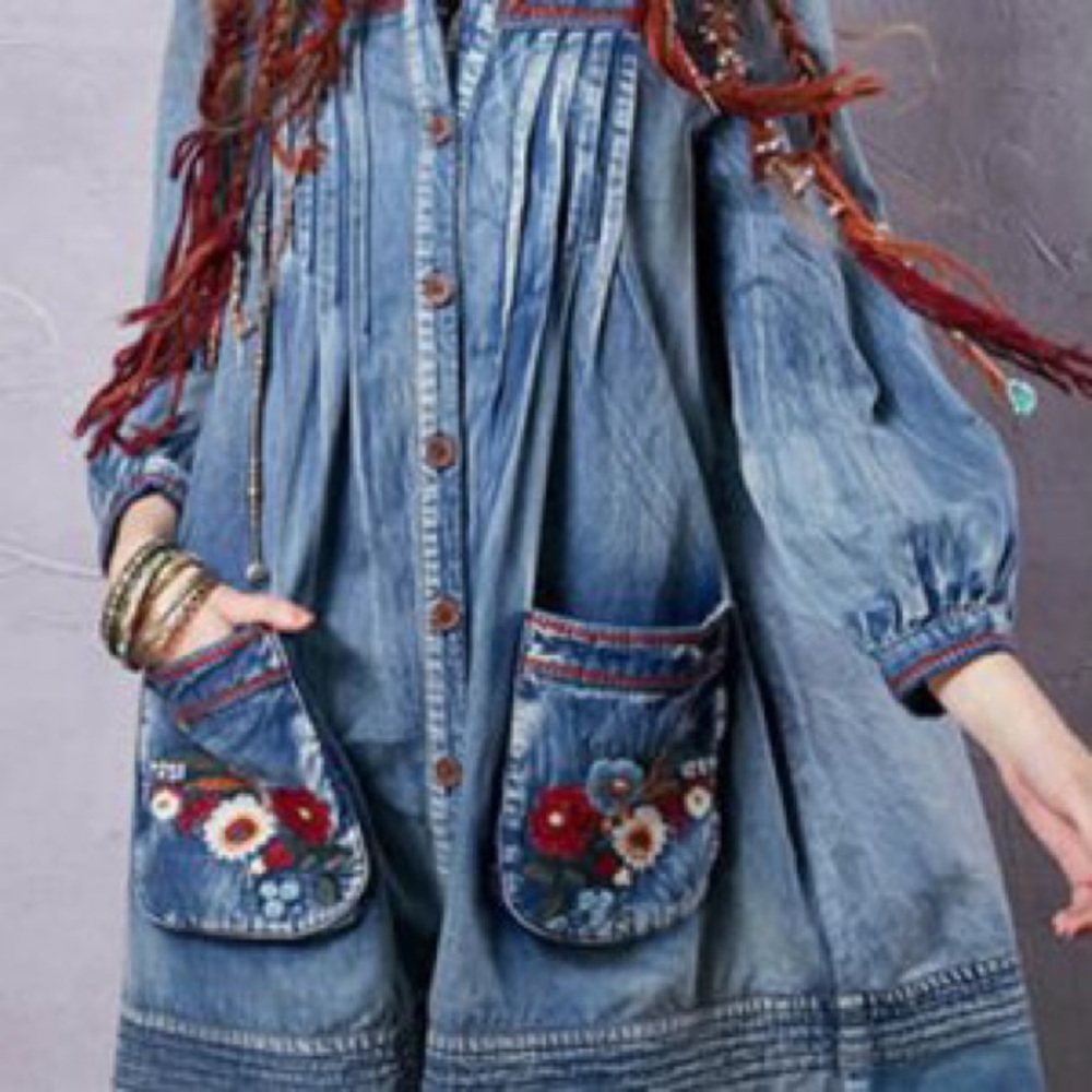 Keer Qiaowa Embroidered Denim Dress
Boho RARE